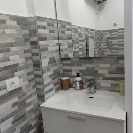 Apartment Martiri 1 By Tempovacanza